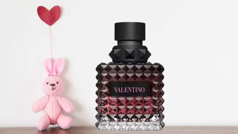 Valentino Donna Born in Roma is an intense Valentino fragrance for women Valentino Donna Born in Roma is an intense Valentino fragrance for women